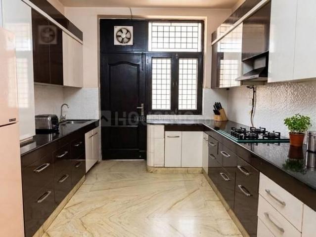 6 BHK Villa in Sector 41 for resale Noida. The reference number is 20530639