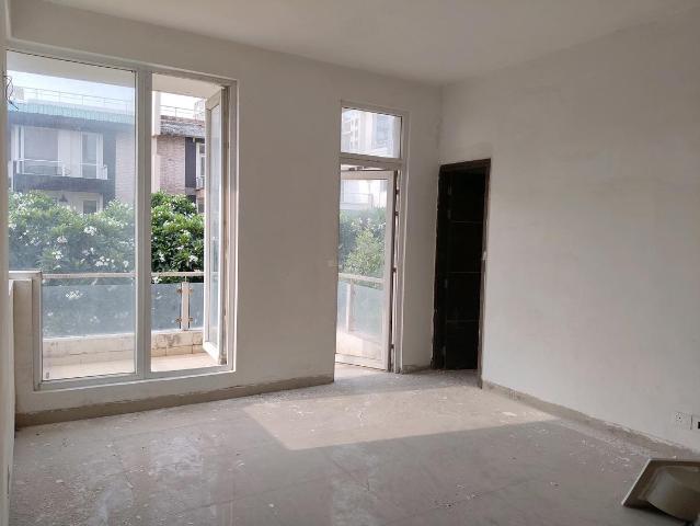 6 BHK Villa in Sector 70 for resale Golf Course Extension Road. The reference number is 17636571