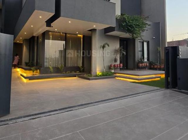 6 BHK Villa in Sector 85 for resale Mohali. The reference number is 20450738
