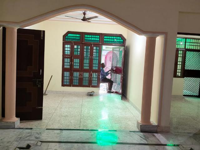 6 BHK Villa in Shastri Nagar for resale Ghaziabad. The reference number is 20189212