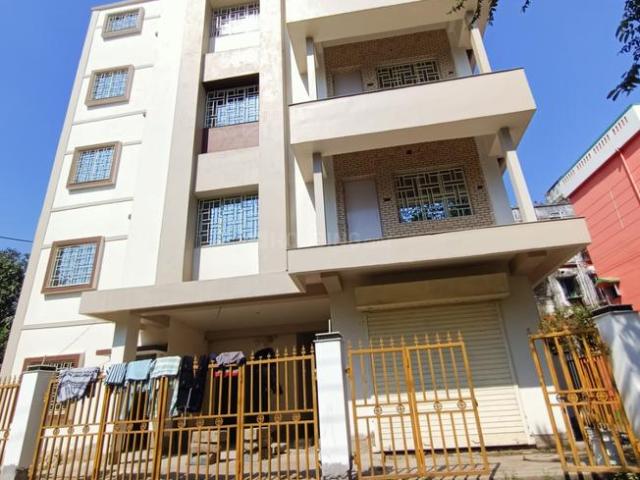 6 BHK Apartment in Kalikapur, EM Bypass for resale Kolkata. The reference number is 19541600