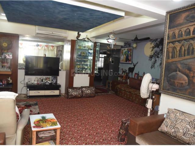 6 BHK Apartment in Mulund West for resale Mumbai. The reference number is 14720198