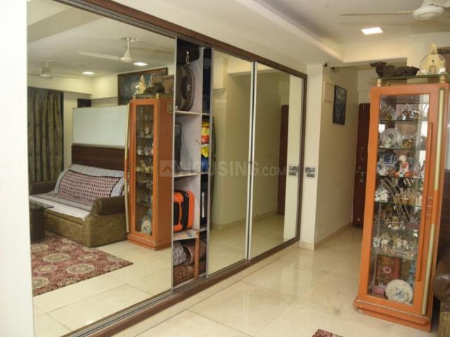 6 BHK Apartment in Mulund West for resale Mumbai. The reference number is 14723777
