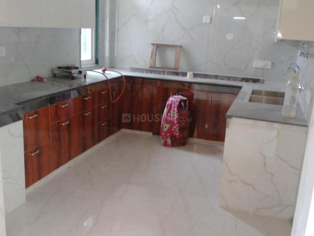 6 BHK Apartment in Munirka for resale New Delhi. The reference number is 17384076