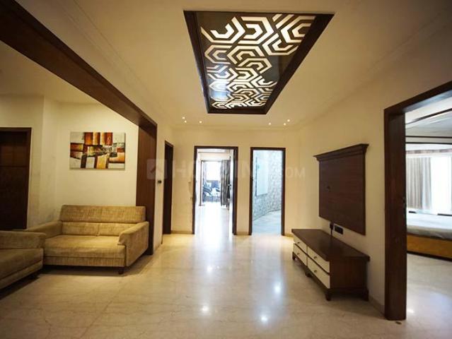 6 BHK Apartment in Navrangpura for resale Ahmedabad. The reference number is 20469921