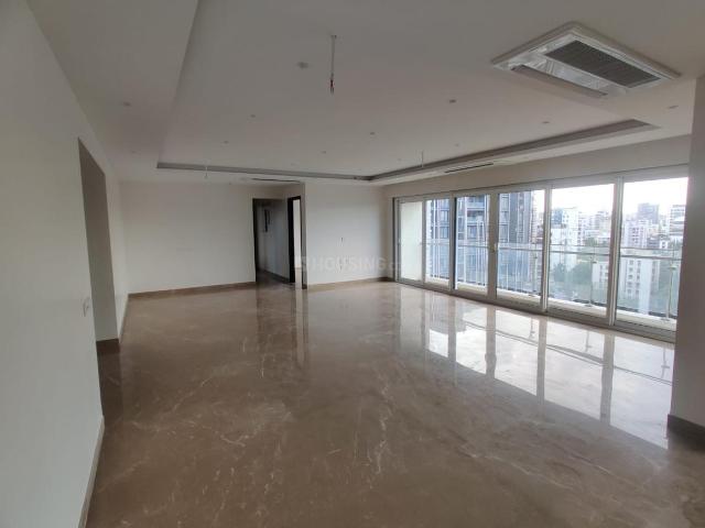 6 BHK Apartment in Santacruz West for resale Mumbai. The reference number is 20384489
