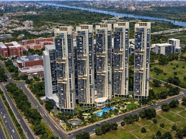 6 BHK Apartment in Sector 124 for resale Noida. The reference number is 20913750