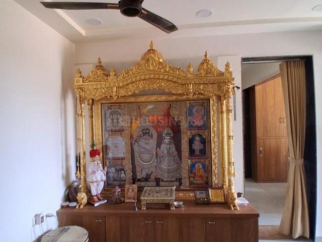 6 BHK Apartment in Zundal for resale Ahmedabad. The reference number is 20336648