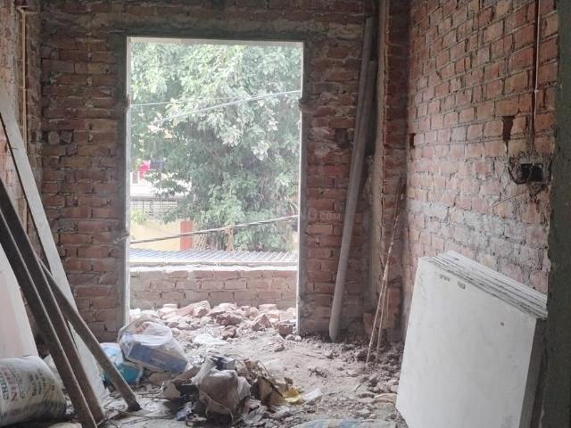 6 BHK Duplex in Mukherjee Nagar for resale New Delhi. The reference number is 19387693