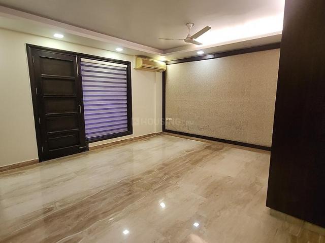 6 BHK Duplex in Punjabi Bagh for resale New Delhi. The reference number is 20898692