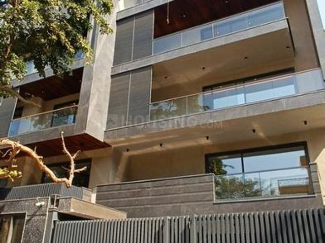6 BHK Independent Builder Floor in DLF Phase 2 for resale Gurgaon. The reference number is 20006646