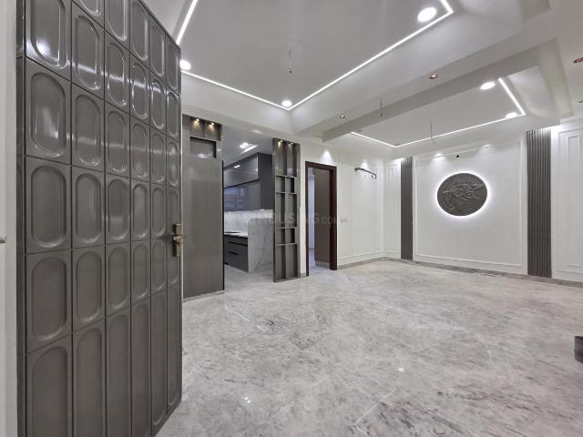 6 BHK Independent Builder Floor in Rohini Sector 28 for resale New Delhi. The reference number is 19896674