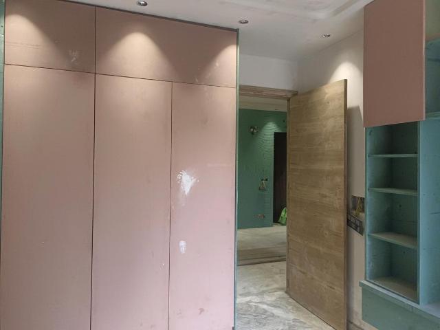 6 BHK Independent Builder Floor in Rohini Sector 28 for resale New Delhi. The reference number is 20450796