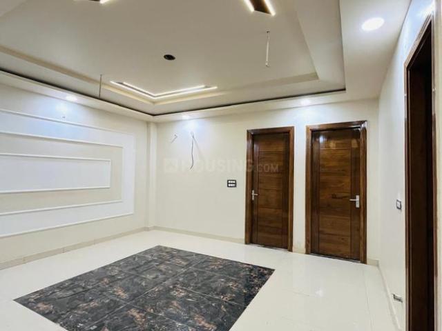 6 BHK Independent Builder Floor in Rohini Sector 28 for resale New Delhi. The reference number is 20003785