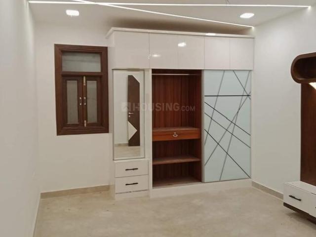 6 BHK Independent Builder Floor in Sector 24 Rohini for resale New Delhi. The reference number is 16776697