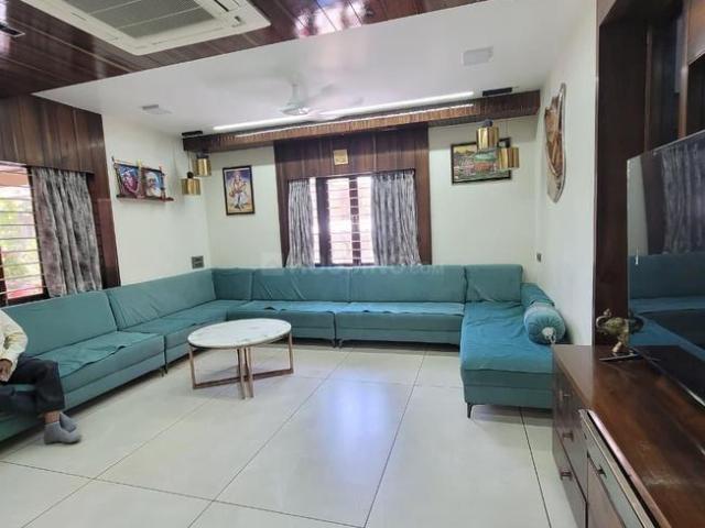 6 BHK Independent House in Thaltej for resale Ahmedabad. The reference number is 20317702
