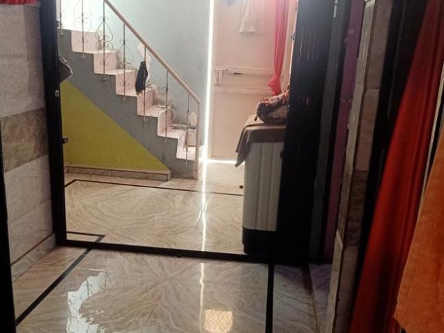 6 BHK Independent House in Uttam Nagar for resale New Delhi. The reference number is 10153377