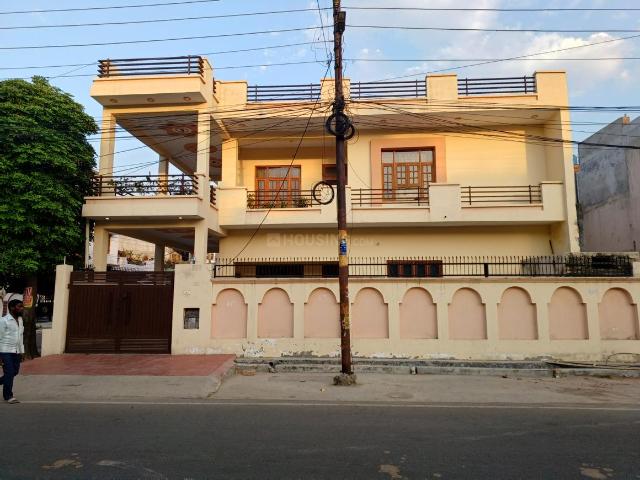6 BHK Independent House in Vikas Nagar for resale Sitapur Road. The reference number is 16457523