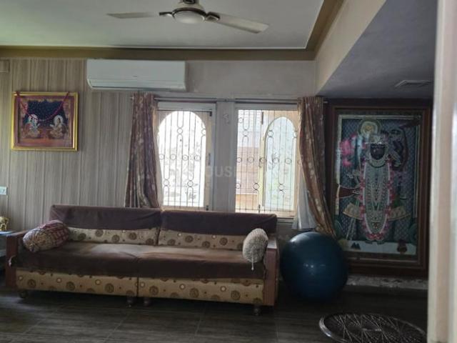 6 BHK Independent House in Ambawadi for resale Ahmedabad. The reference number is 20070463