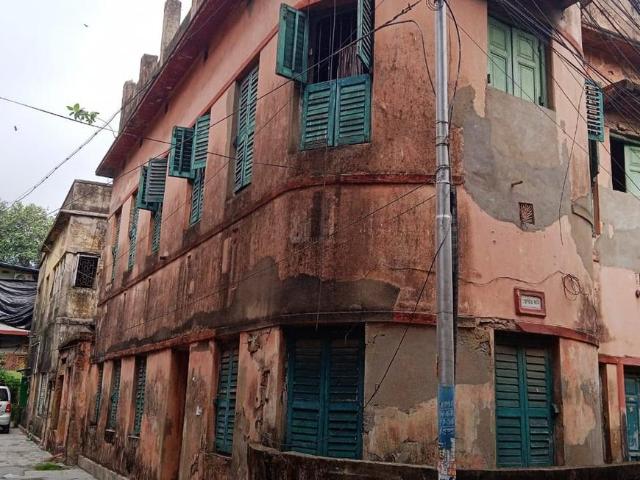 6 BHK Independent House in Ballygunge for resale Kolkata. The reference number is 6138979