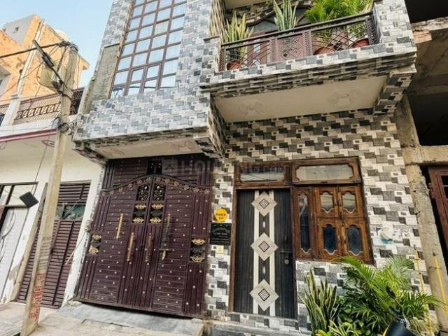 6 BHK Independent House in Ghukna for resale Ghaziabad. The reference number is 20500704