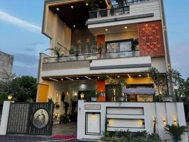 6 BHK Independent House in Heerawala for resale Ajmer Road. The reference number is 17773685