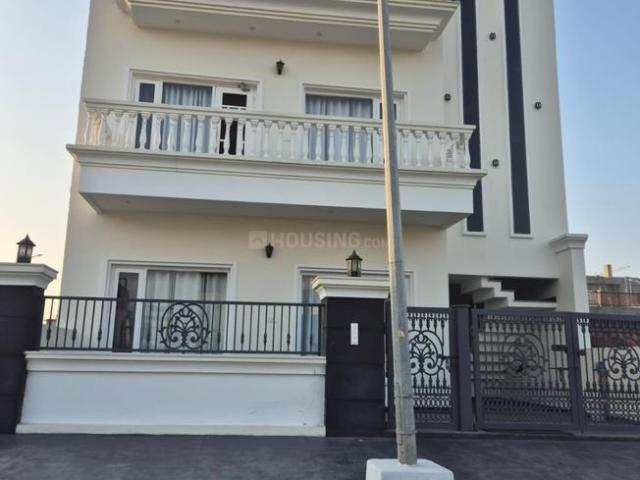 6 BHK Independent House in JLPL Industrial Area for resale Mohali. The reference number is 16880328