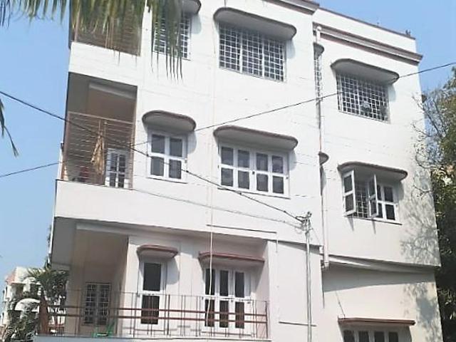 6 BHK Independent House in Nayabad for resale Kolkata. The reference number is 11400099