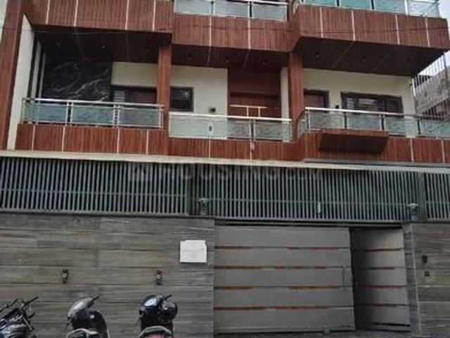6 BHK Independent House in Rakabganj for resale Agra. The reference number is 20810578