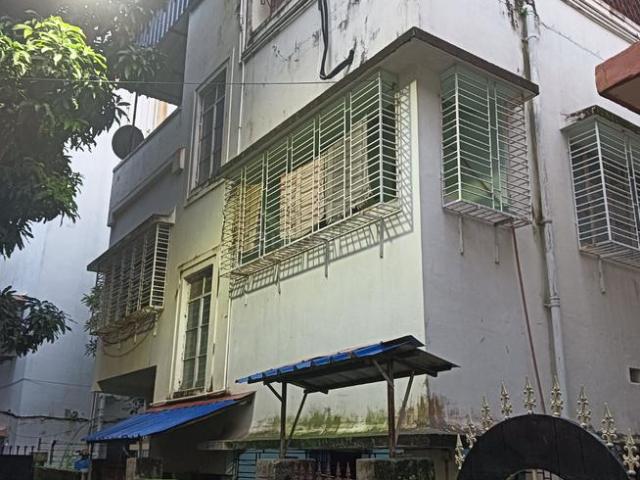 6 BHK Independent House in Santoshpur for resale Kolkata. The reference number is 12920881