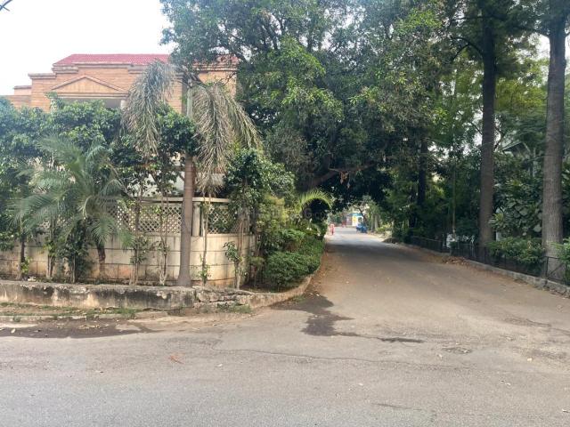 6 BHK Independent House in Sector 18 for resale Chandigarh. The reference number is 17448787