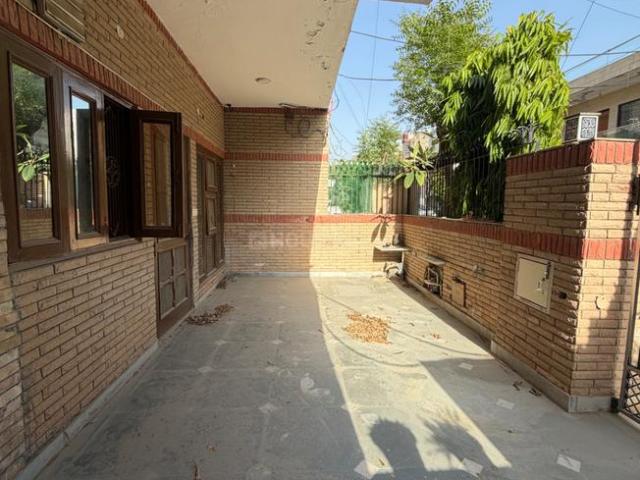 6 BHK Independent House in Sector 28 for resale Faridabad. The reference number is 20674200
