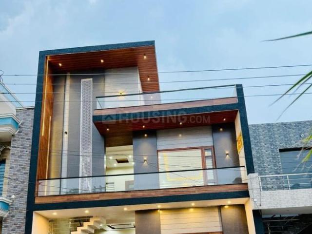 6 BHK Independent House in Sector 30 for resale Noida. The reference number is 20455758