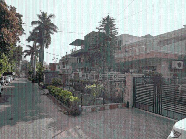 6 BHK Independent House in Sector 38 for resale Chandigarh. The reference number is 20930444