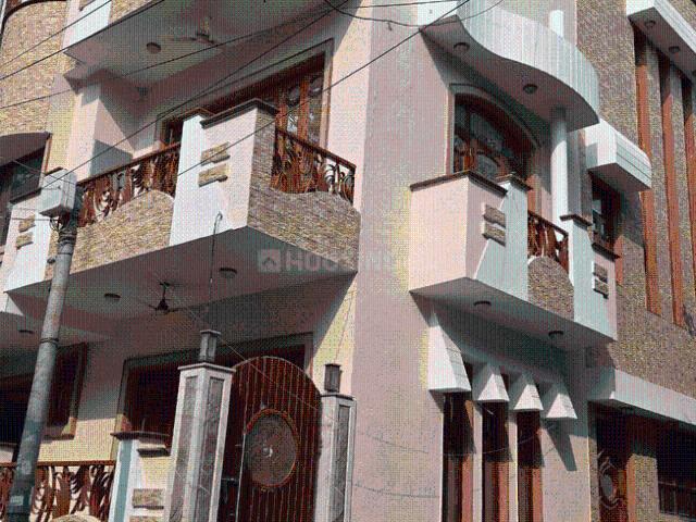 6 BHK Independent House in Sector 7 Rohini for resale North West Delhi. The reference number is 17556099