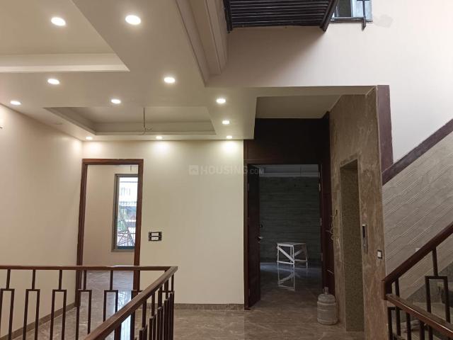 6 BHK Independent House in Sector 41 for rent Noida. The reference number is 19867682