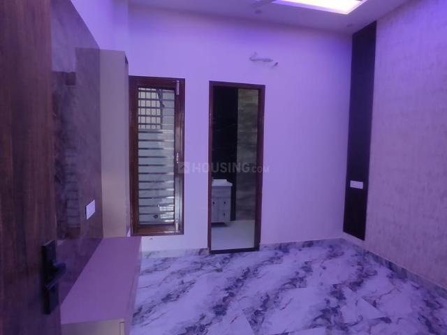6 BHK Independent House in Sector 44 for resale Chandigarh. The reference number is 17105979