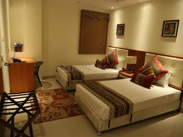 6 BHK Independent House in Sector 44 for resale Noida. The reference number is 16729064