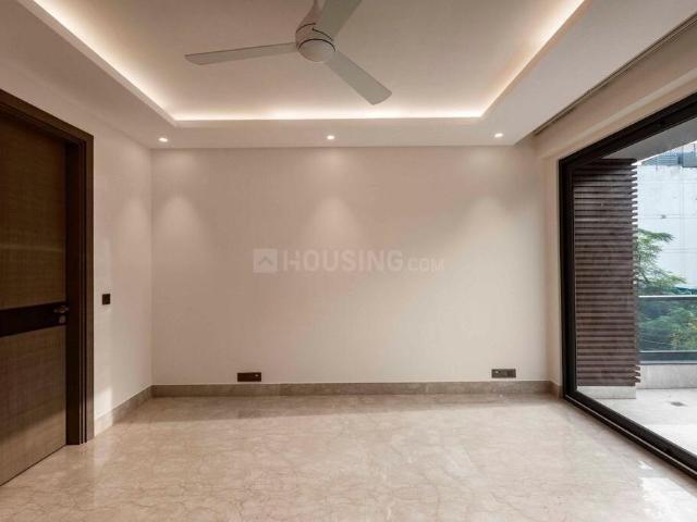 6 BHK Independent House in Sector 48 for resale Noida. The reference number is 17584961