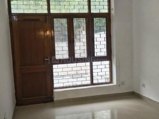 6 BHK Independent House in Sector 48 for resale Noida. The reference number is 20613023