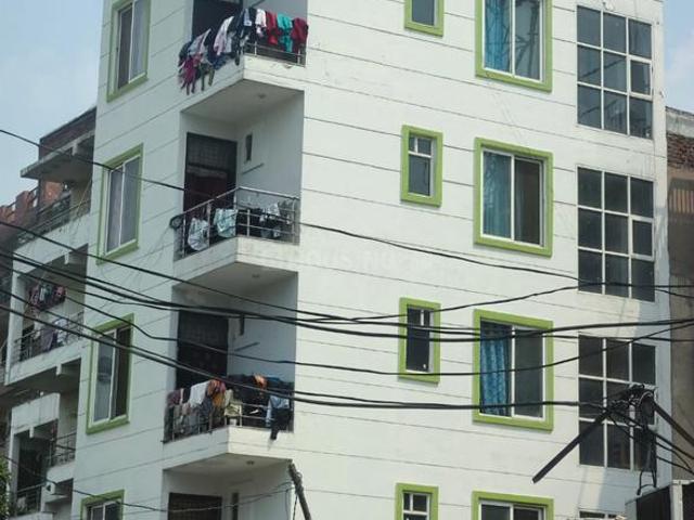 6 BHK Independent House in Sector 53 for resale Noida. The reference number is 20603377