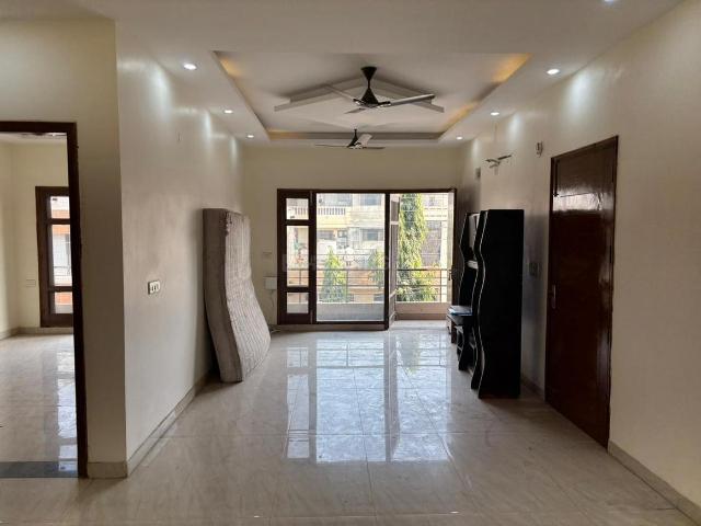 6 BHK Independent House in Sector 60 for resale Mohali. The reference number is 19692558