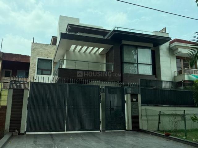 6 BHK Independent House in Sector 64 for resale Mohali. The reference number is 20544832