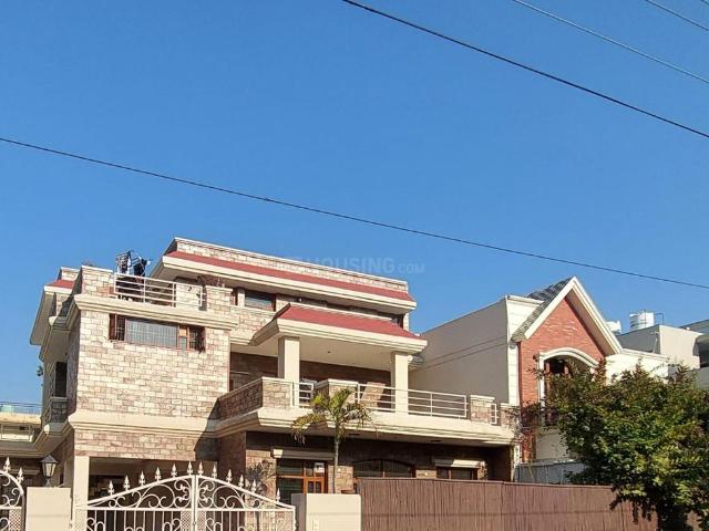 6 BHK Independent House in Sector 64 for resale Sahibzada Ajit Singh Nagar. The reference number is 16390275