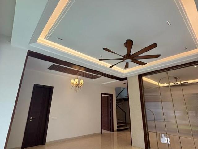6 BHK Independent House in Sector 69 for resale Mohali. The reference number is 19758725