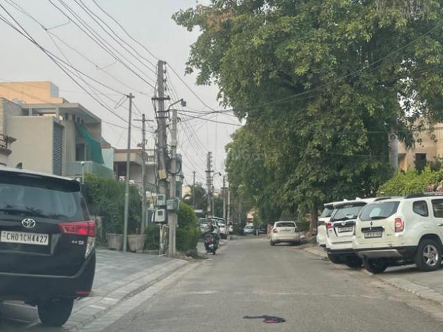 6 BHK Independent House in Sector 69 for resale Sahibzada Ajit Singh Nagar. The reference number is 17534415