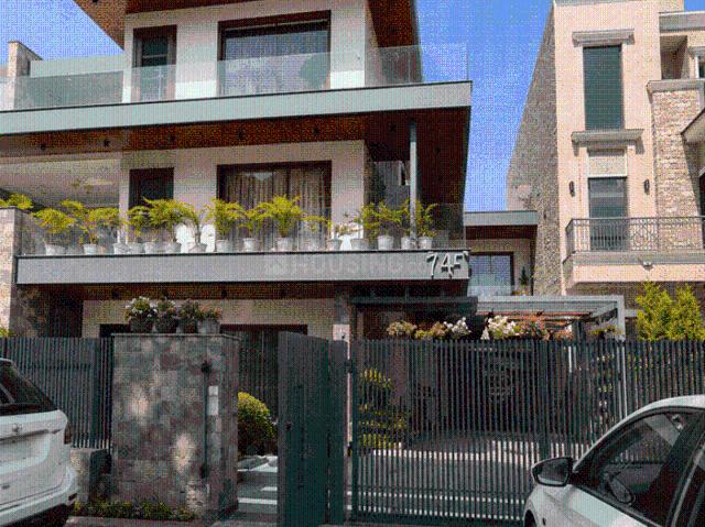 6 BHK Independent House in Sector 70 for resale Mohali. The reference number is 20284877