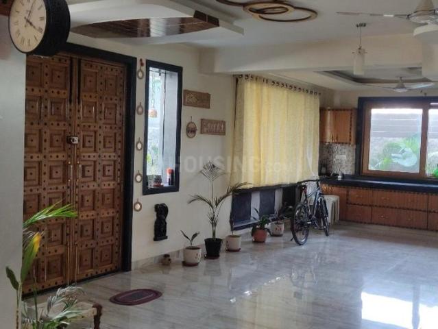 6 BHK Independent House in Sector 93B for resale Noida. The reference number is 20403945
