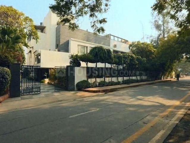 6 BHK Independent House in Sundar Nagar for resale New Delhi. The reference number is 20009095