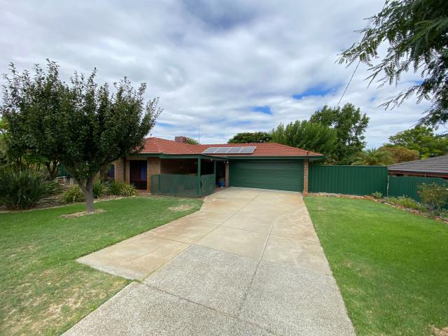 6 Bresnahan Place, MARANGAROO, WA 6064